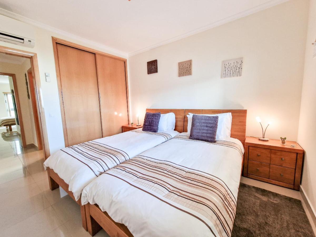 Apartment Rocha Oceano Azul Charming Portimao Exterior photo